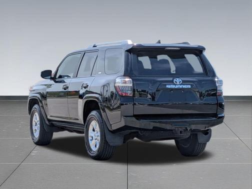 Midnight Black Metallic 2016 Toyota 4Runner SR5