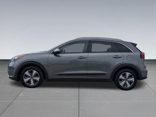 2017 Kia Niro LX