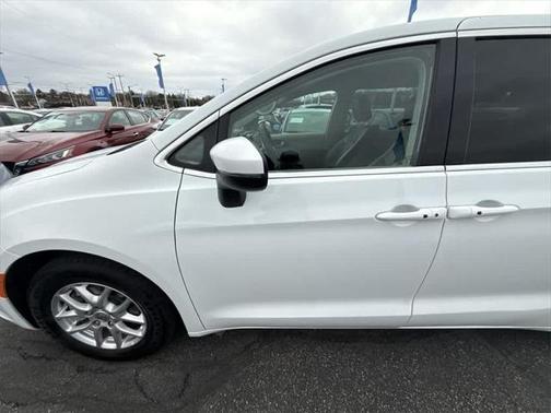 2023 Chrysler Pacifica Touring L