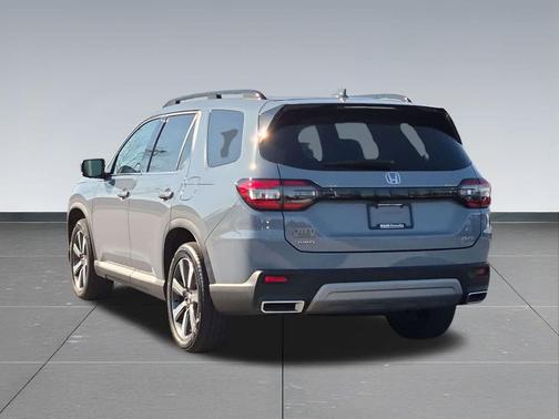 Sonic Gray Pearl 2025 Honda Pilot Elite