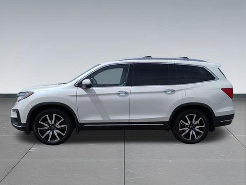 White Diamond Pearl 2019 Honda Pilot Touring 8-Passenger