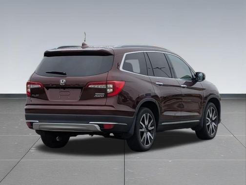 Deep Scarlet Pearl 2019 Honda Pilot Touring 8-Passenger