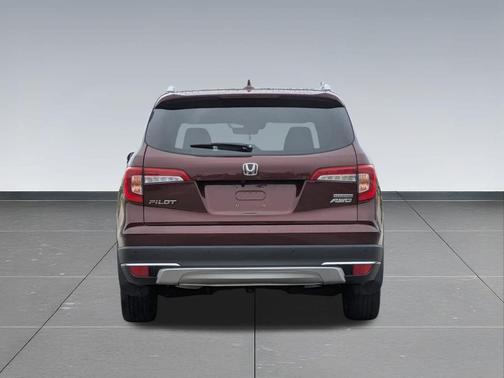 Deep Scarlet Pearl 2019 Honda Pilot Touring 8-Passenger