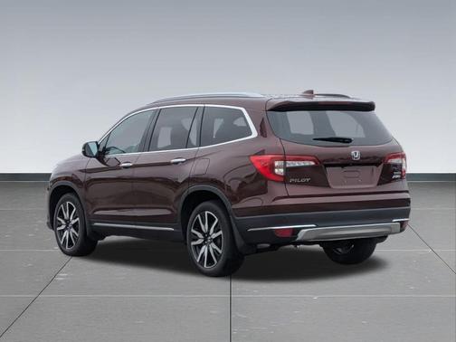 Deep Scarlet Pearl 2019 Honda Pilot Touring 8-Passenger