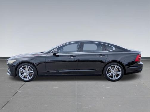Onyx Black Metallic 2017 Volvo S90 T5 Momentum