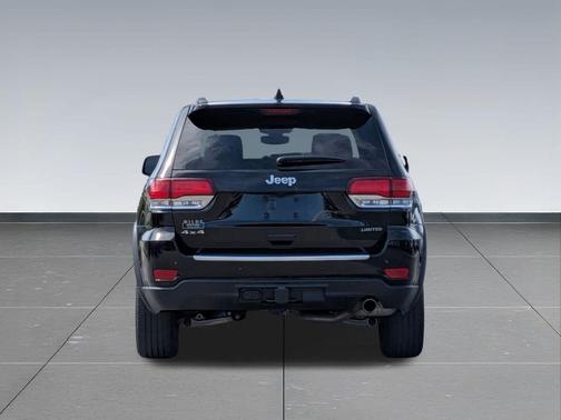 Diamond Black Crystal Pearlcoat 2022 Jeep Grand Cherokee Limited