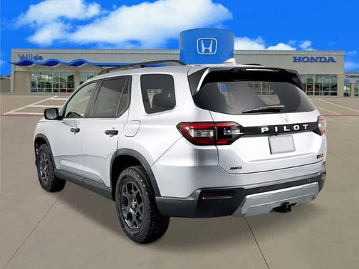 Solar Silver Metallic 2026 Honda Pilot TrailSport