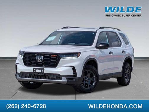 Platinum White Pearl 2023 Honda Pilot AWD TrailSport