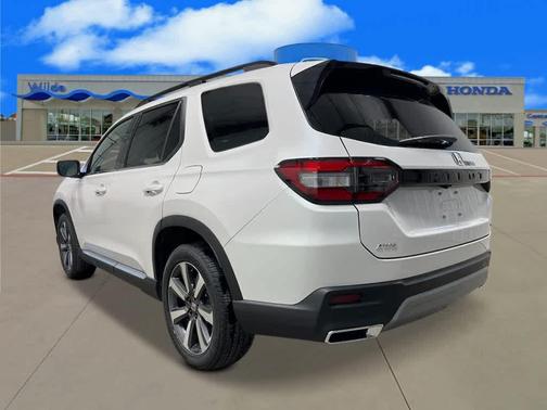 2025 Honda Pilot Touring 8-Passenger