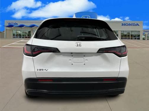 Platinum White Pearl 2025 Honda HR-V LX