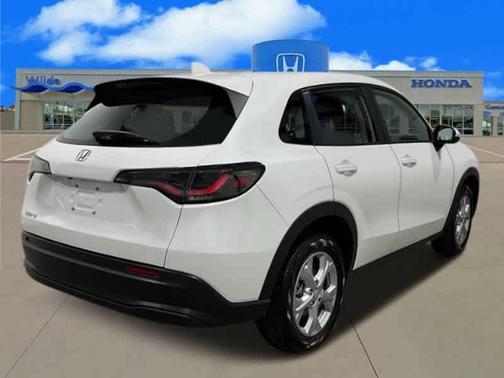 Platinum White Pearl 2025 Honda HR-V LX