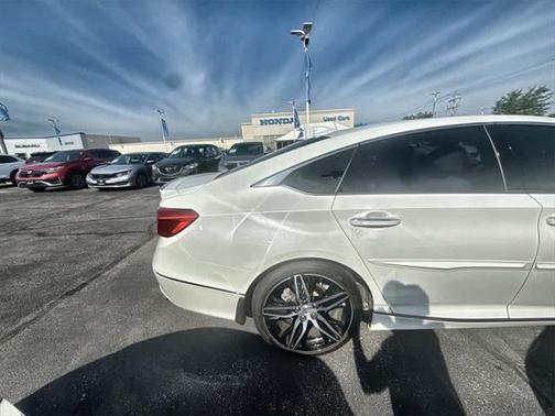 2022 Honda Accord Touring 2.0T
