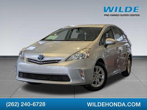 2014 Toyota Prius v Two