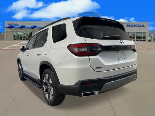 Platinum White Pearl 2026 Honda Pilot Elite