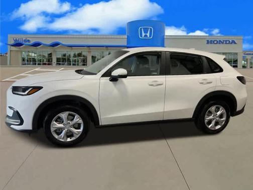 Platinum White Pearl 2025 Honda HR-V LX