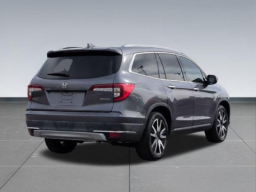 2021 Honda Pilot Touring 8-Passenger