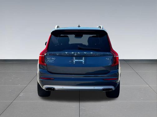 2019 Volvo XC90 T6 Momentum