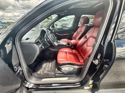 2016 Porsche Macan S
