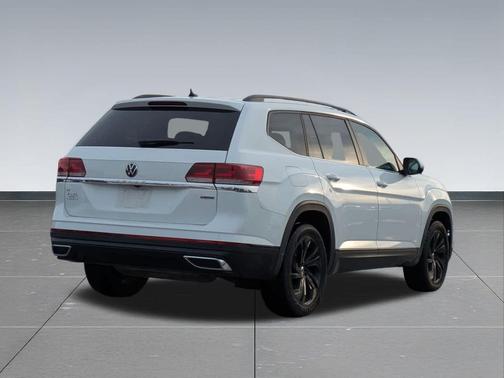 2022 Volkswagen Atlas 2.0T SE w/Technology 4MOTION