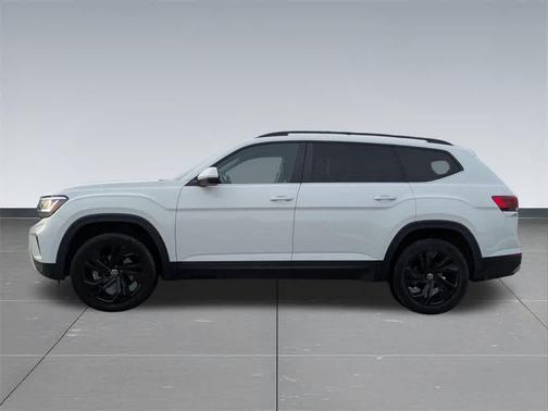 2022 Volkswagen Atlas 2.0T SE w/Technology 4MOTION