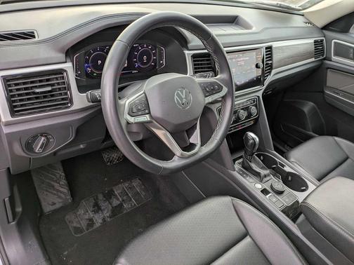 2022 Volkswagen Atlas 2.0T SE w/Technology 4MOTION