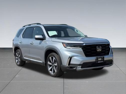 2024 Honda Pilot Touring 8-Passenger