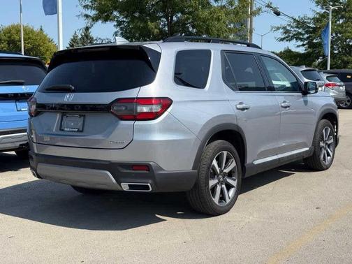 2024 Honda Pilot Touring 8-Passenger