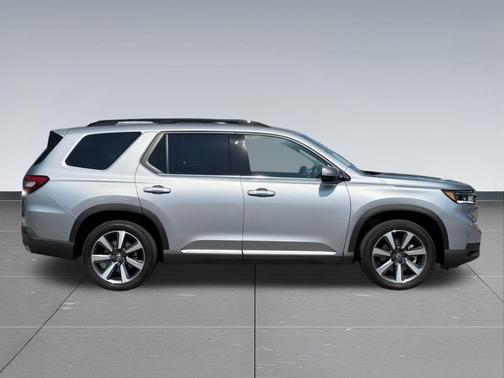 2024 Honda Pilot Touring 8-Passenger