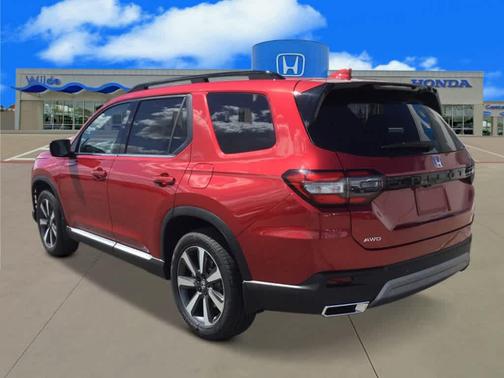 2025 Honda Pilot Touring 8-Passenger