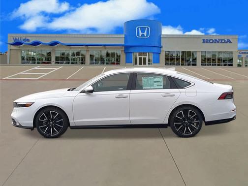 Platinum White Pearl 2026 Honda Accord Hybrid Touring