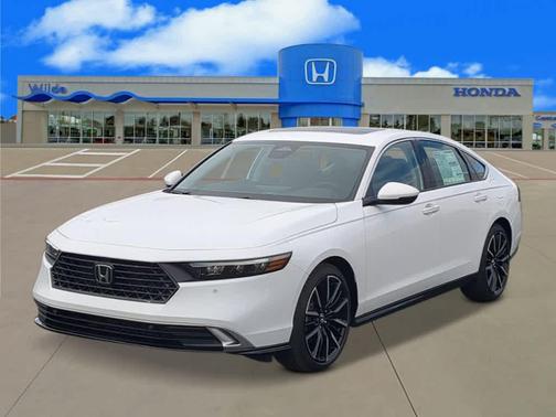 Platinum White Pearl 2026 Honda Accord Hybrid Touring