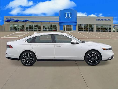 Platinum White Pearl 2026 Honda Accord Hybrid Touring