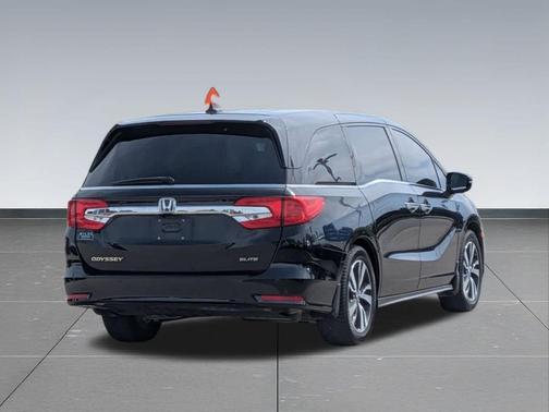 Crystal Black Pearl 2018 Honda Odyssey Elite
