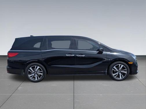 Crystal Black Pearl 2018 Honda Odyssey Elite