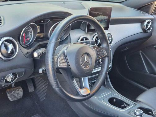 Night Black 2020 Mercedes-Benz GLA 250 4MATIC
