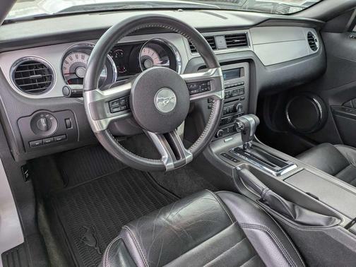 2012 Ford Mustang V6 Premium