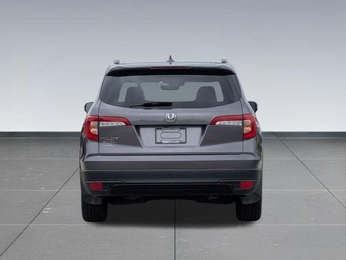 Modern Steel Metallic 2022 Honda Pilot 2WD Special Edition