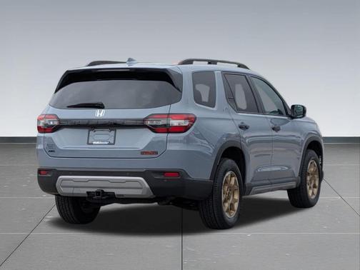 Sonic Gray Pearl 2024 Honda Pilot TrailSport