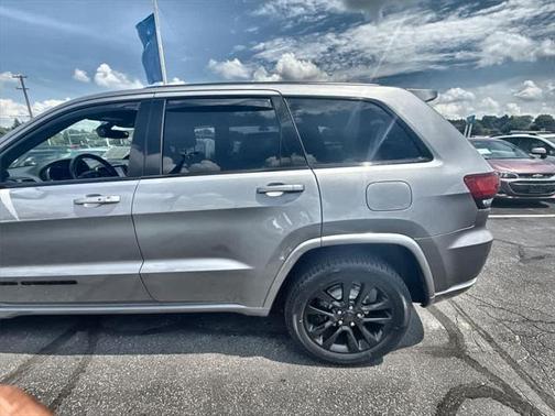 2017 Jeep Grand Cherokee Altitude