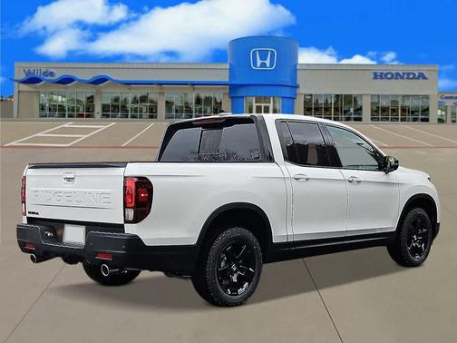 Platinum White Pearl 2026 Honda Ridgeline Black