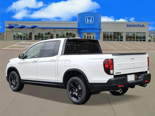 Platinum White Pearl 2026 Honda Ridgeline Black