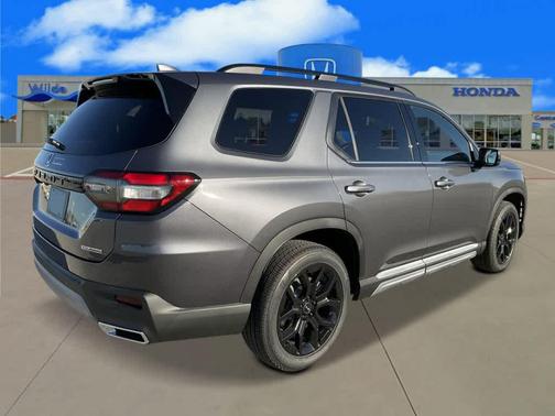 2025 Honda Pilot Touring 8-Passenger