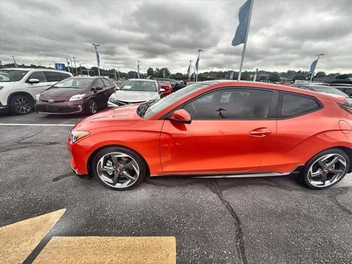 2020 Hyundai Veloster Base