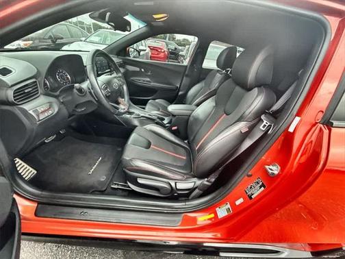 2020 Hyundai Veloster Base