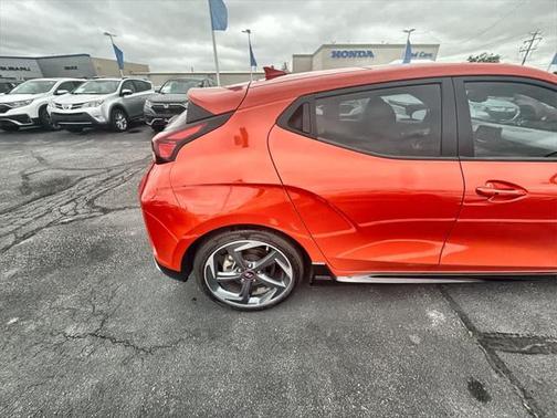 2020 Hyundai Veloster Base