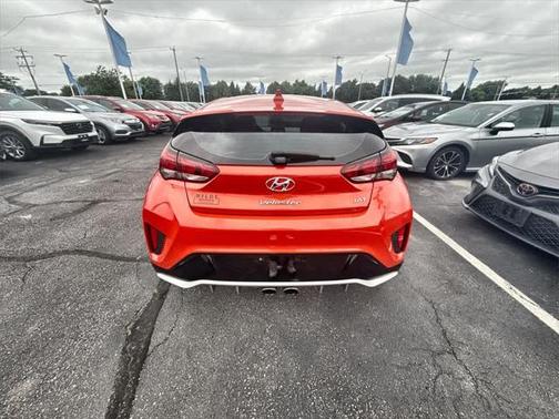 2020 Hyundai Veloster Base
