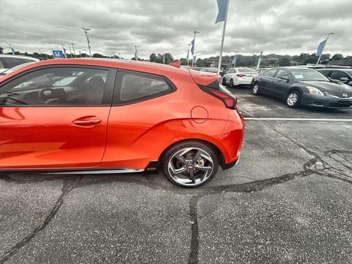 2020 Hyundai Veloster Base
