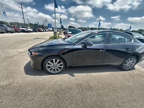 2025 Mazda Mazda3 FWD w/Preferred Package