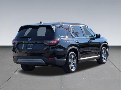 2023 Honda Pilot AWD EX-L 7 Passenger