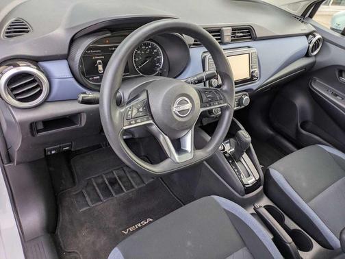 2023 Nissan Versa 1.6 SV